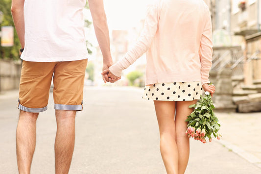 The Art of Giving: Anniversary Gifts from Your Heart to Hers