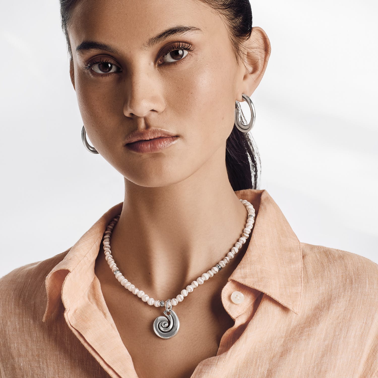 Contempo Moda Moonlit Pendant Necklace silver-white 5