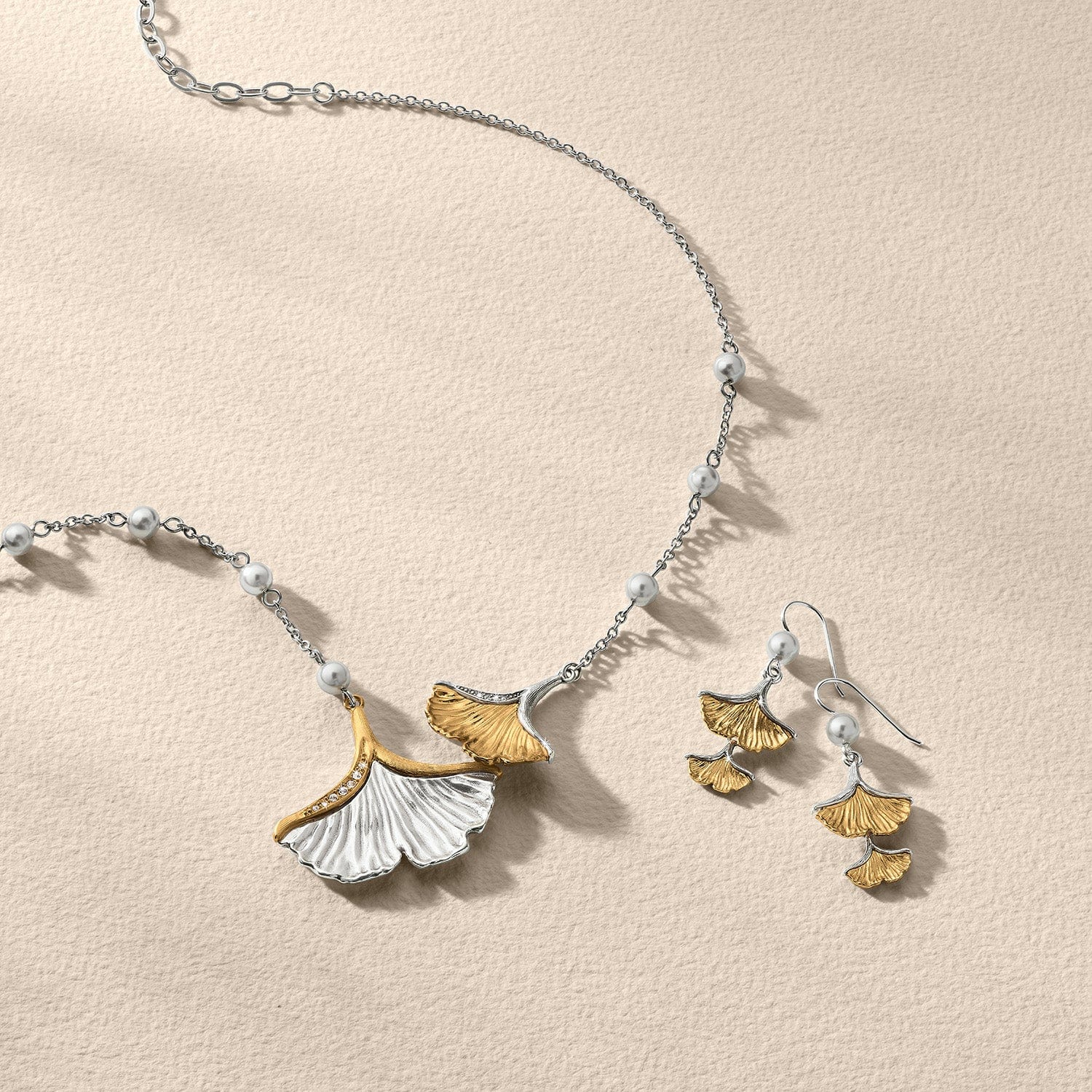 Everbloom Ginko Pearl Necklace silver-gold 5