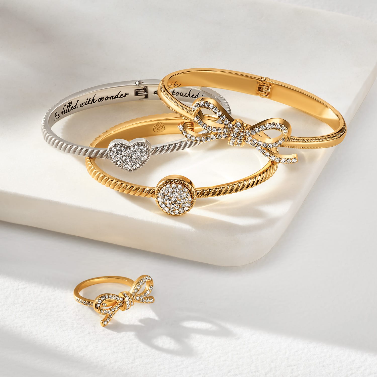 Illumina Bow Hinged Bangle gold 3