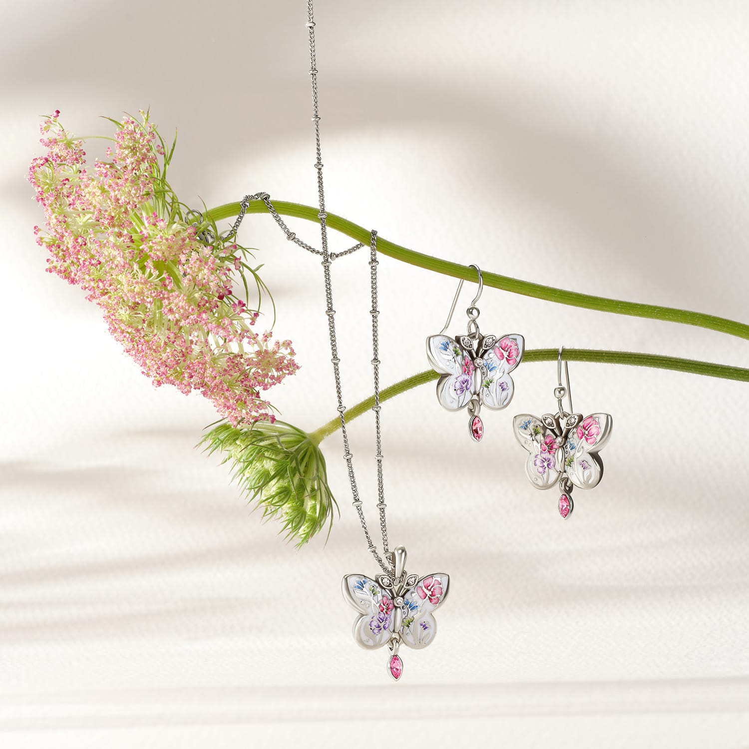 La Tulipe Butterfly Short Necklace silver-multi 4
