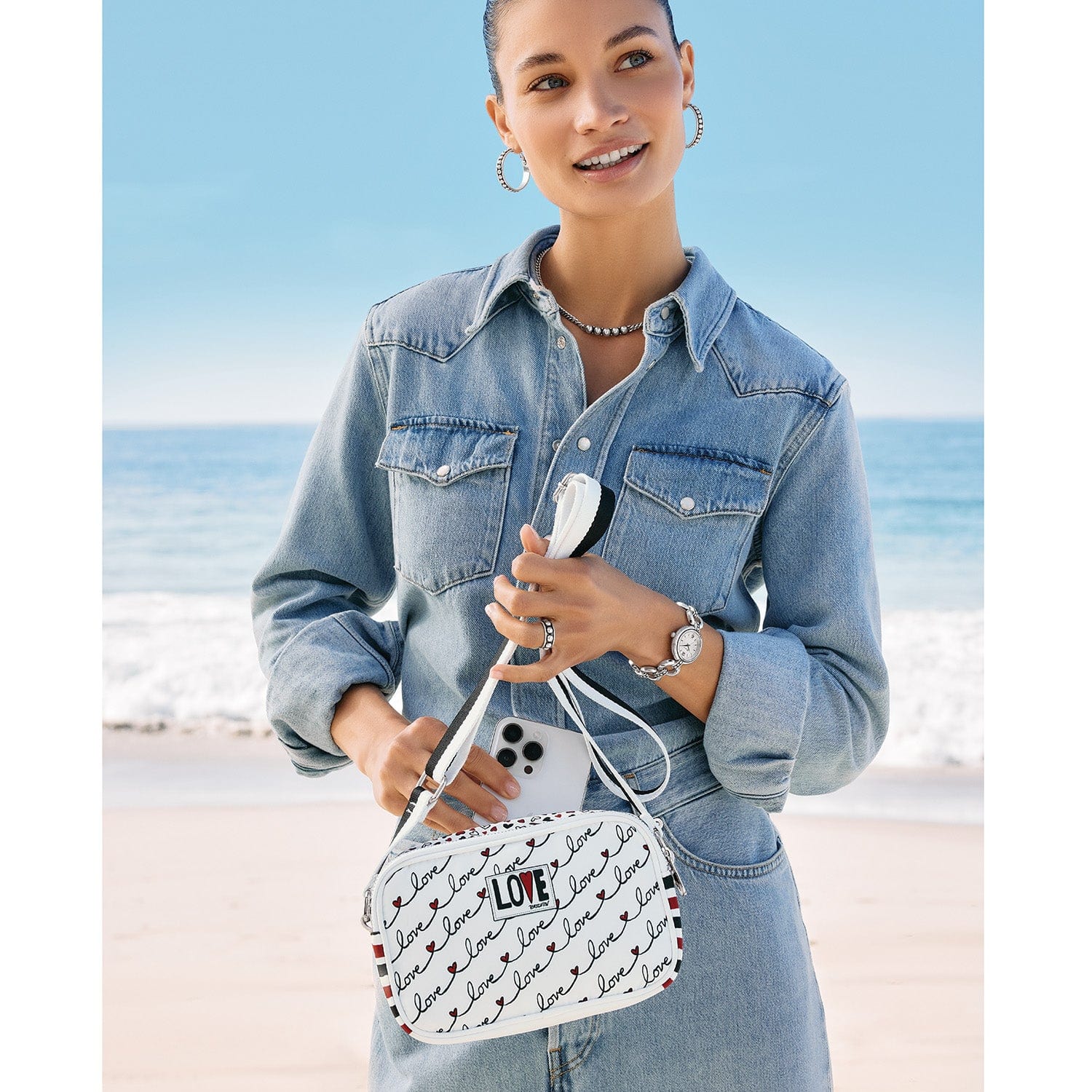 Love Scroll Cross Body Bag white-multi 7