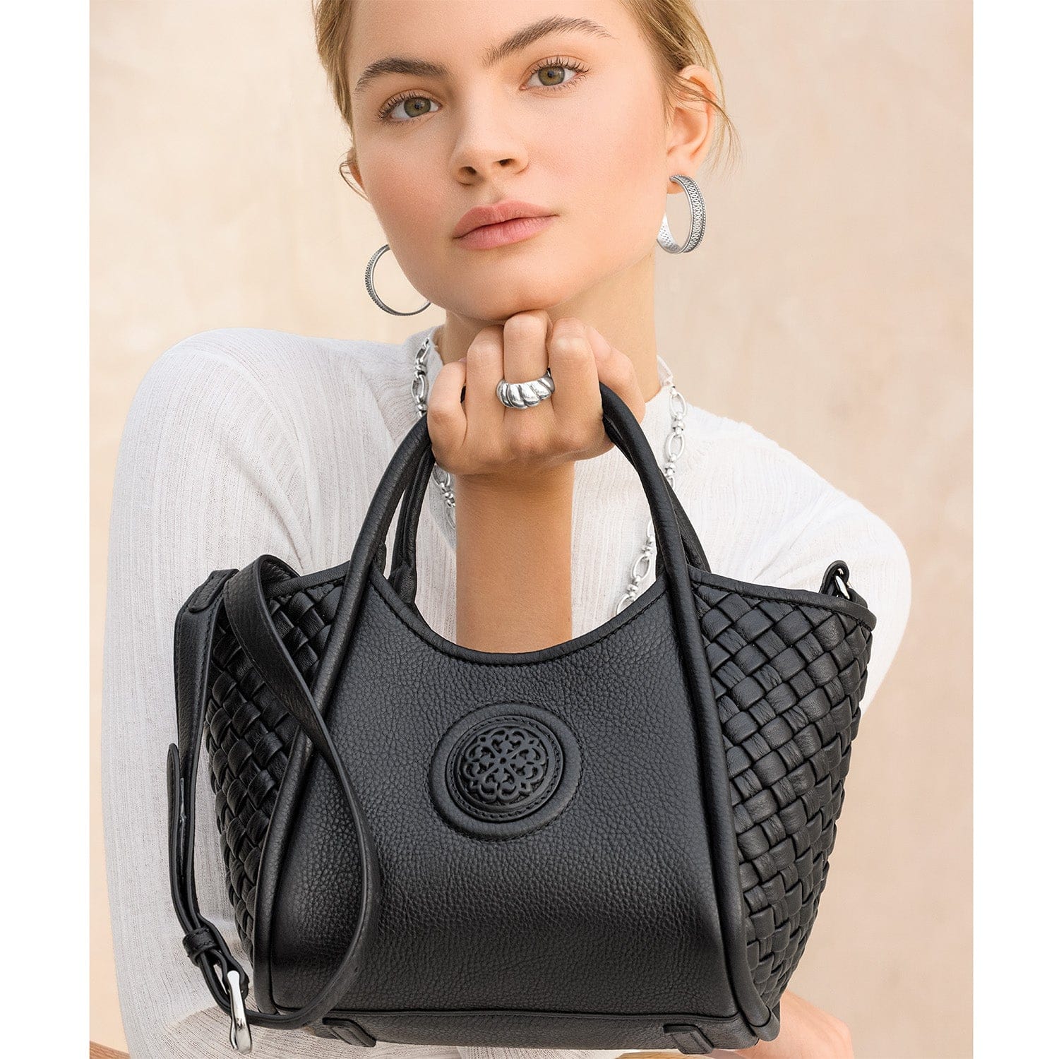 Metisia Medium Satchel black 4
