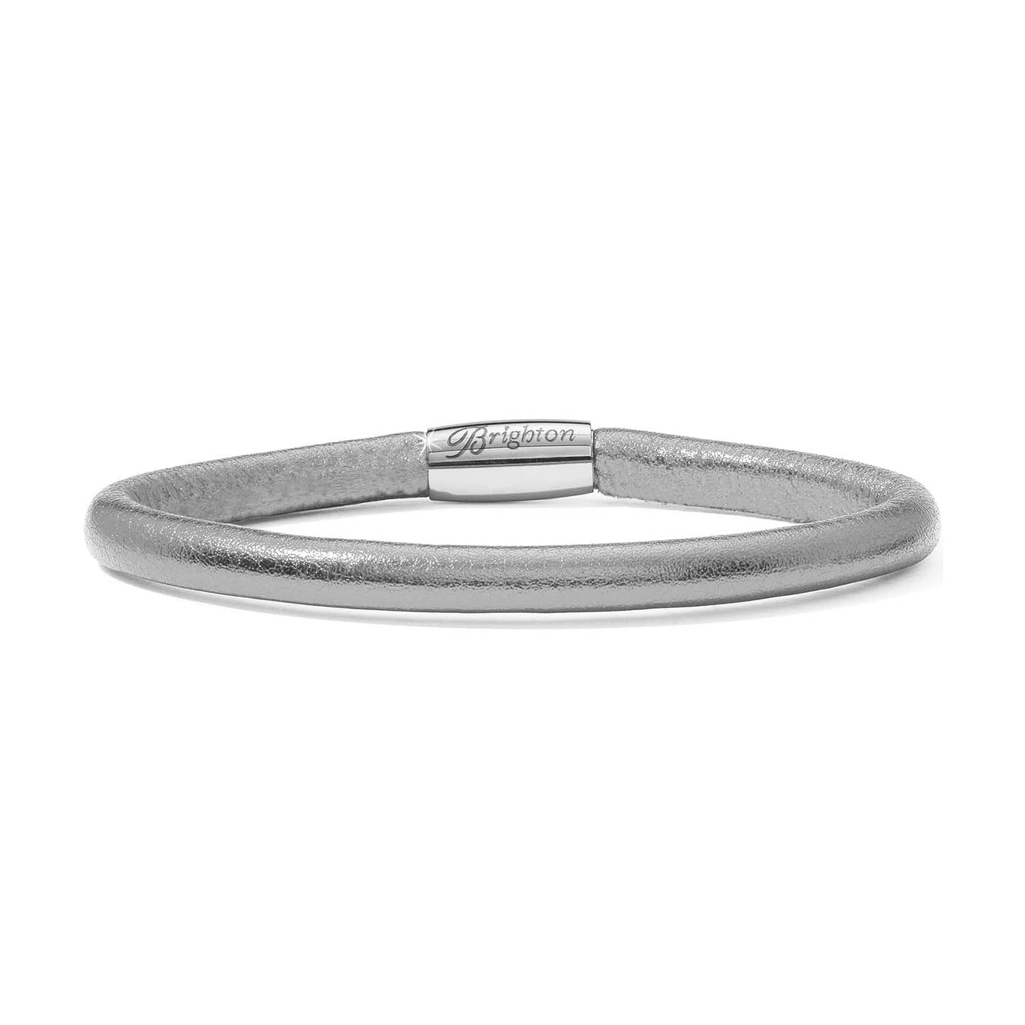 Brighton bracelet in silver metallic leather with silver-plated magnetic clasp engraved with brand name on a white background