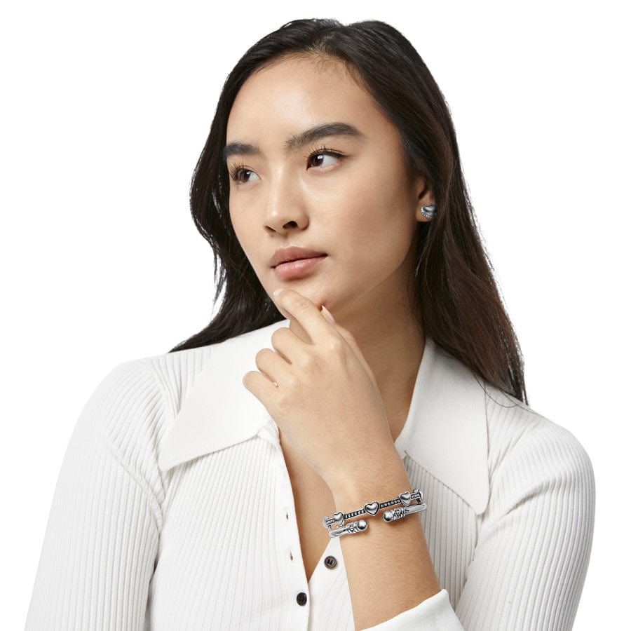 Pretty Tough Bold Petite Heart Bangle silver 5